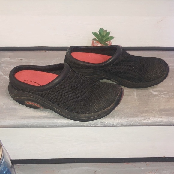 Merrell Slip on Black Shoes Size 8 - Picture 1 of 9